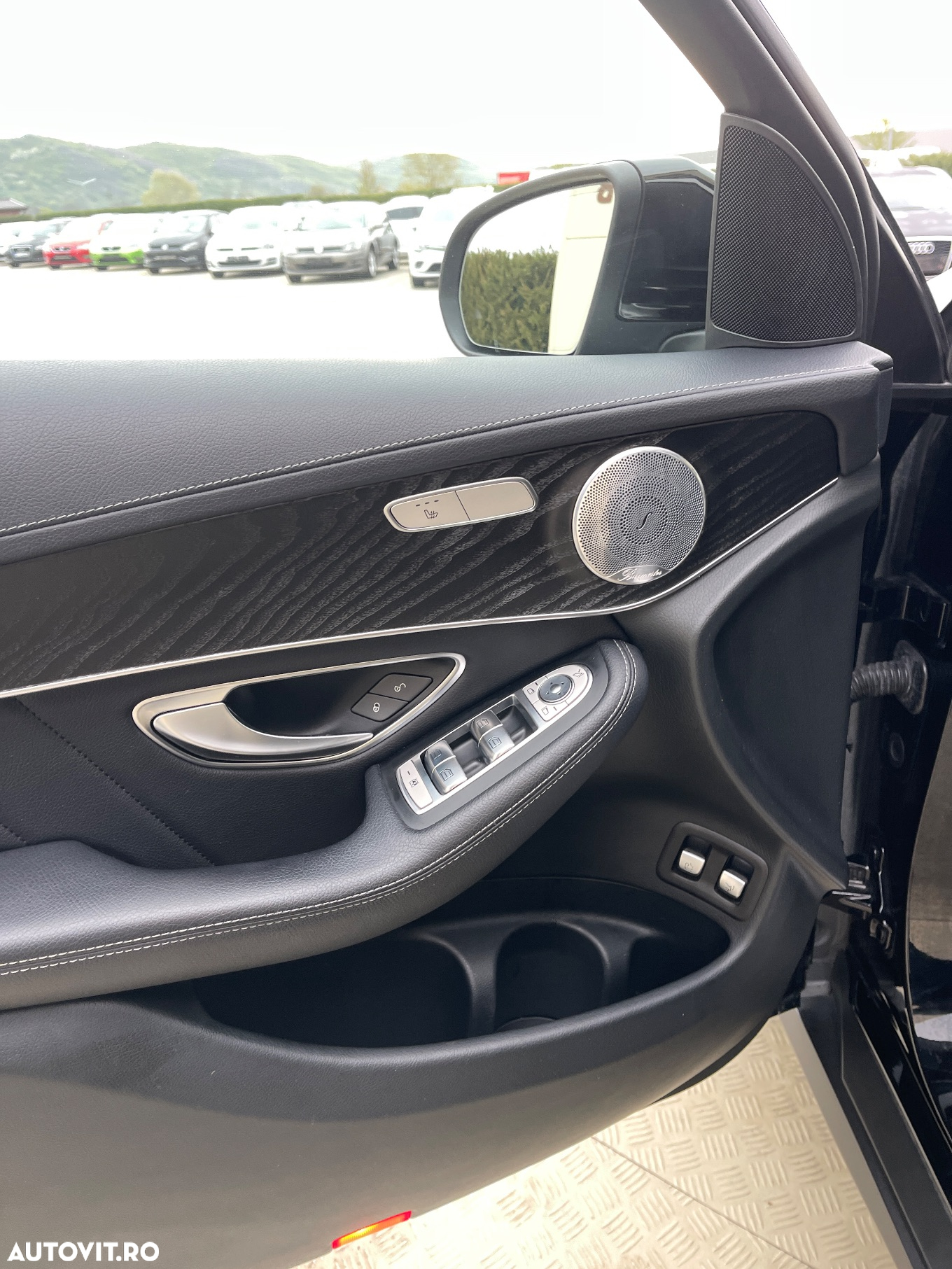 Mercedes-Benz GLC 250 d 4Matic 9G-TRONIC AMG Line - 31