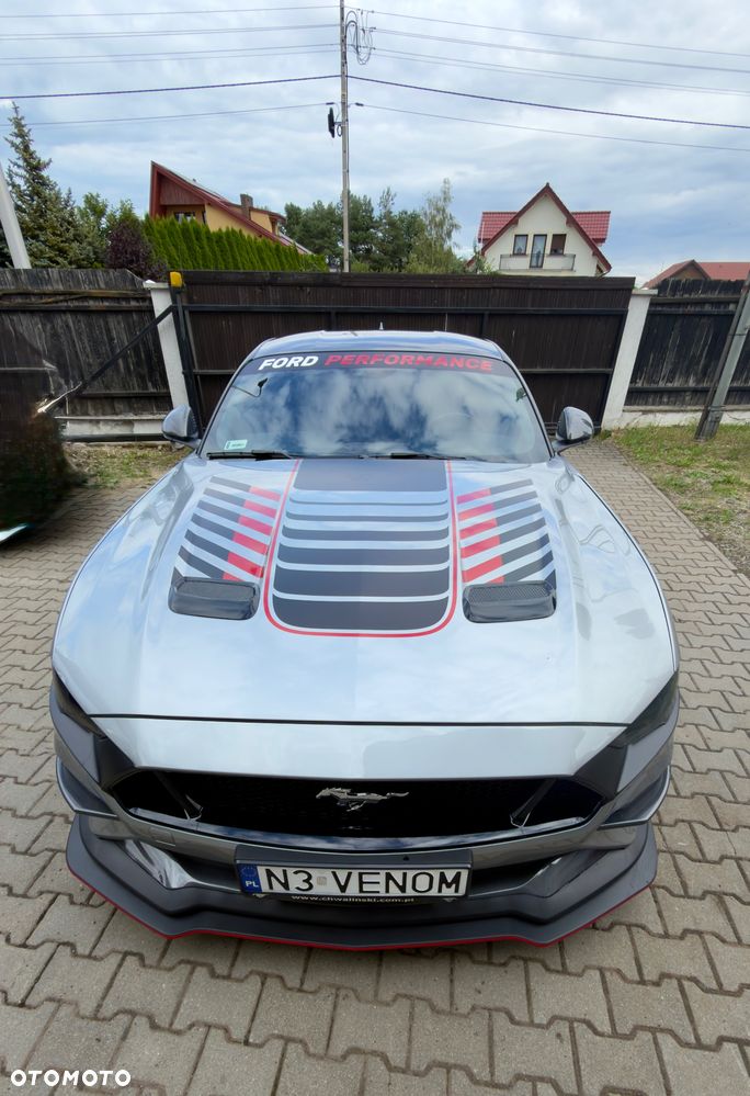 Ford Mustang 5.0 V8 GT - 4