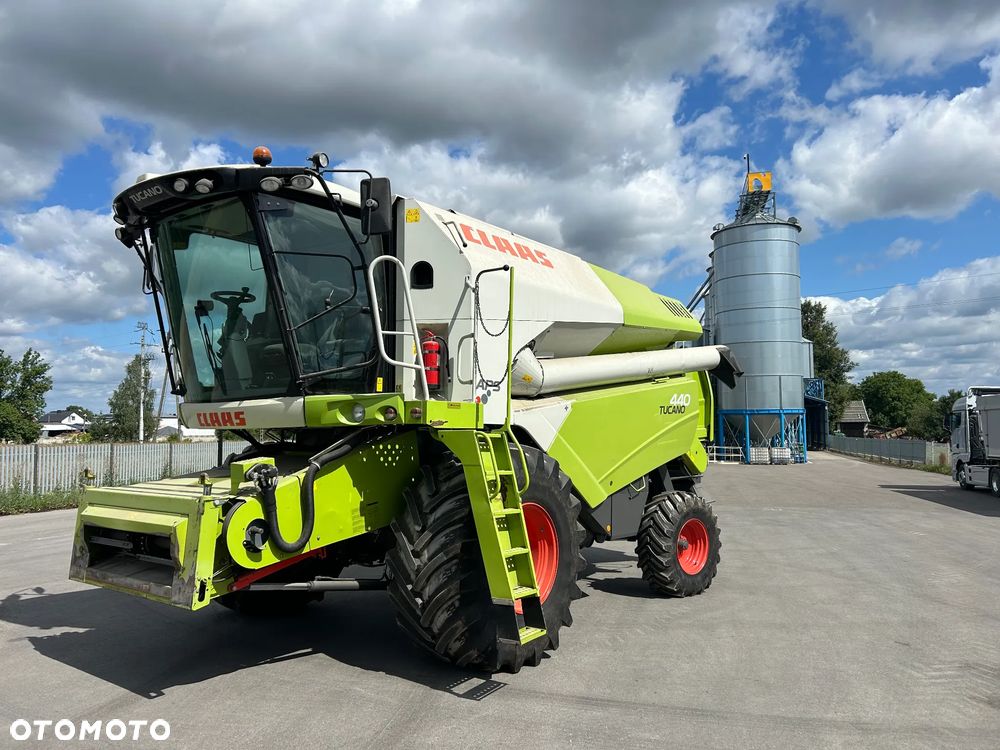 Claas Tucano 440 - 1