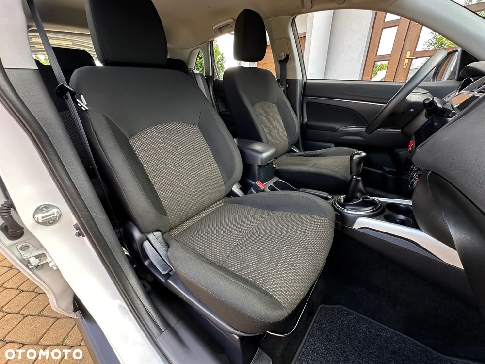 Mitsubishi ASX 1.6 2WD Plus - 23
