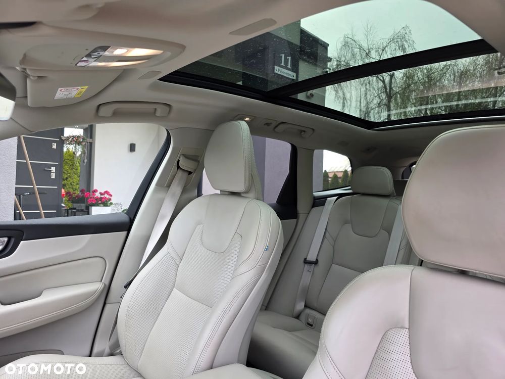 Volvo XC 60 T8 Plug-In Hybrid AWD Ultimate Bright - 16