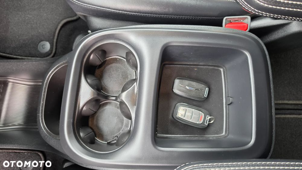 Chrysler Pacifica - 27