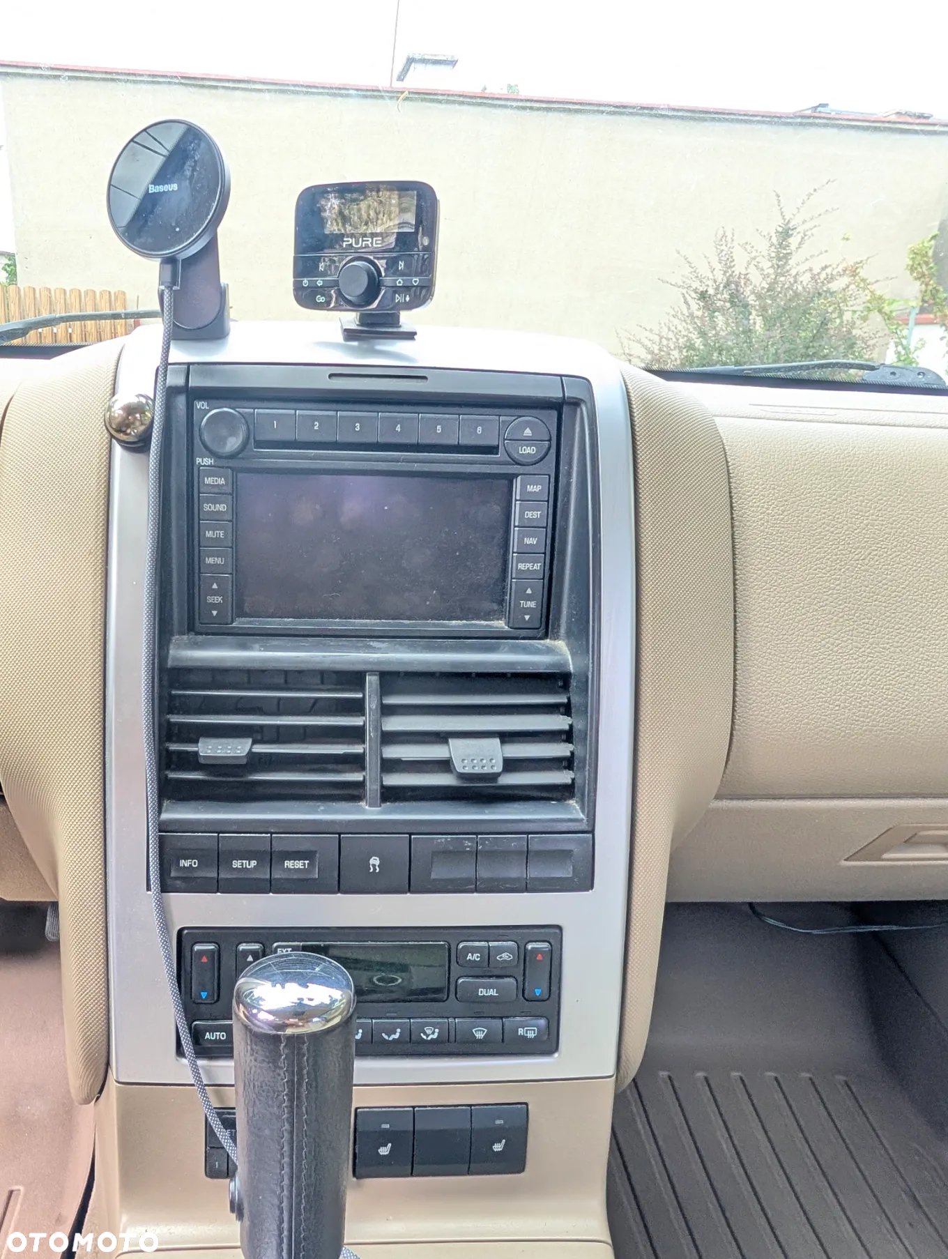 Mercury Mountaineer - 22