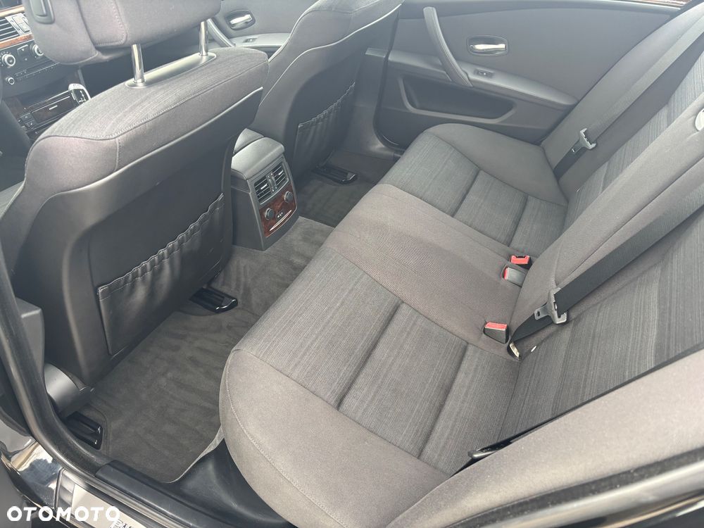 BMW Seria 5 530i - 12