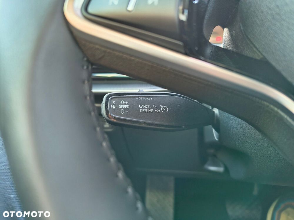 Skoda Superb 2.0 TDI SCR Edition 130 DSG - 23