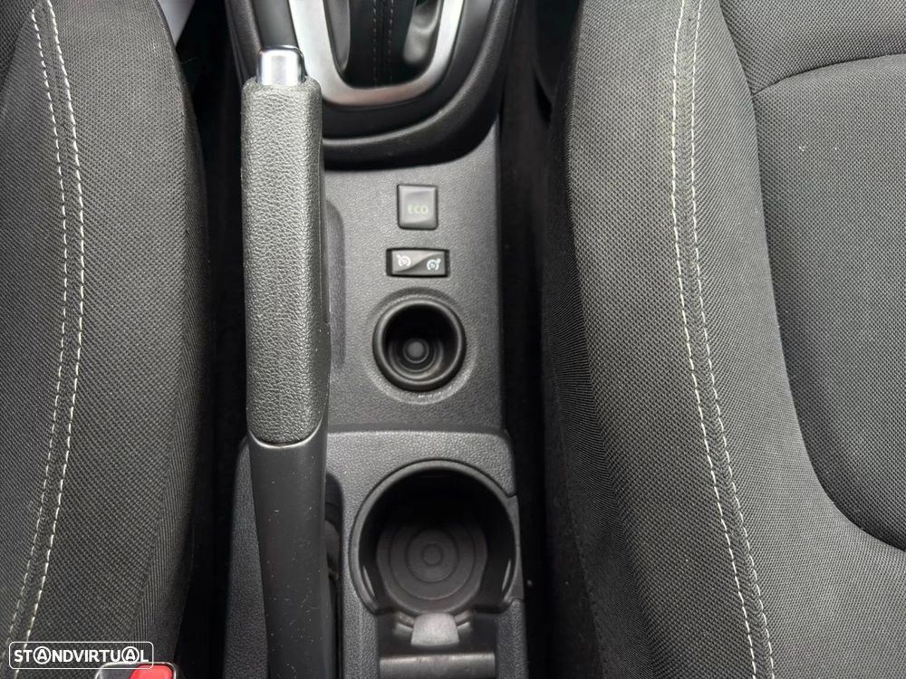 Renault Captur 1.5 dCi EDC - 28