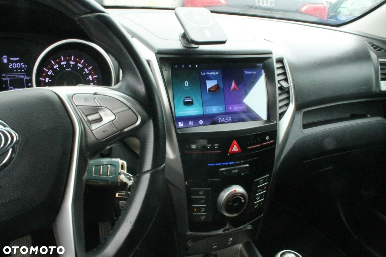SsangYong/KGM Tivoli - 8