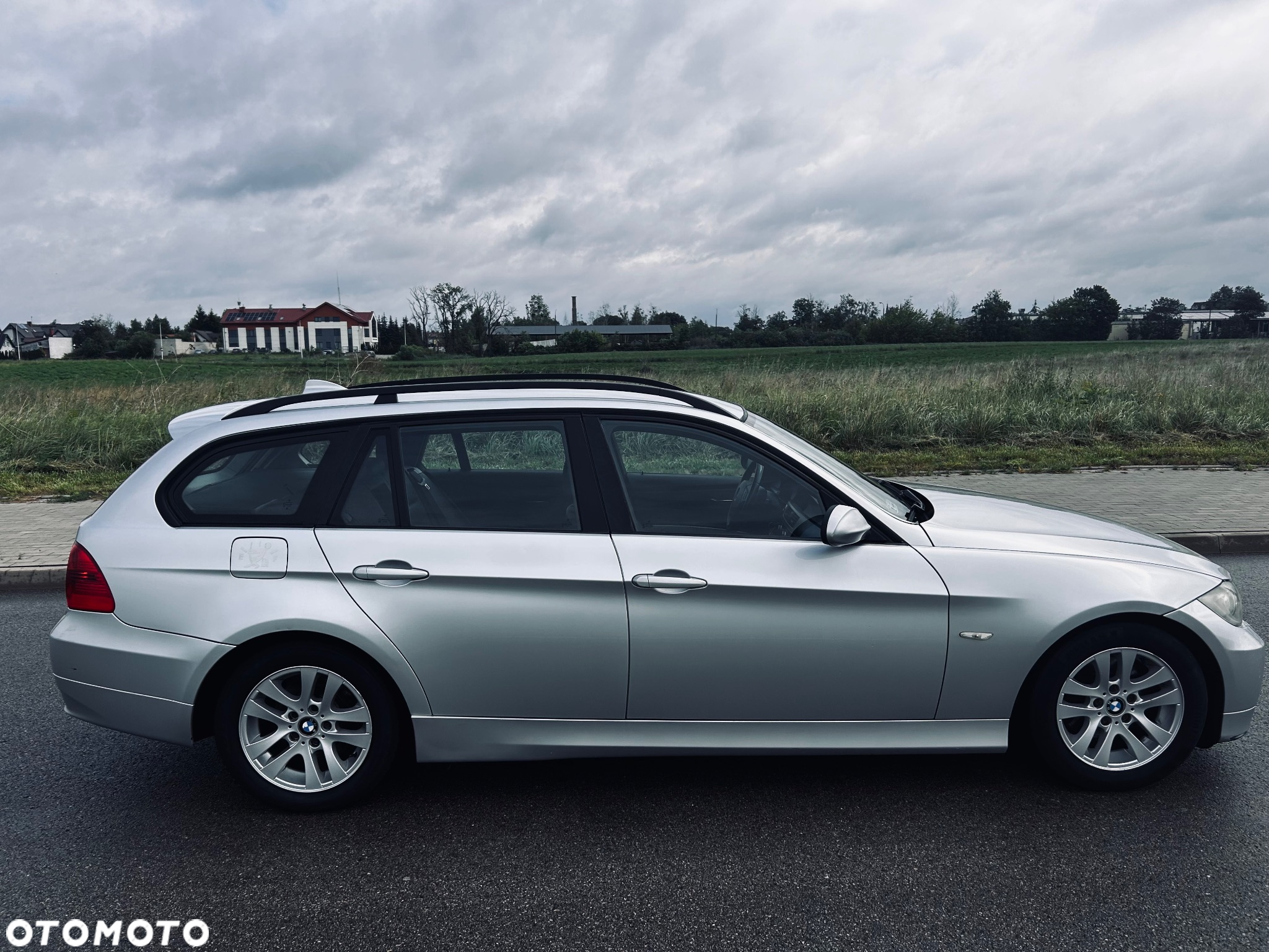 BMW Seria 3 318d DPF Touring - 6