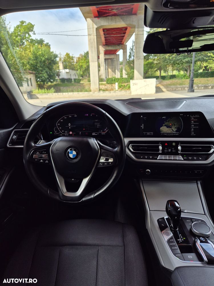 BMW Seria 3 320d xDrive AT MHEV - 11