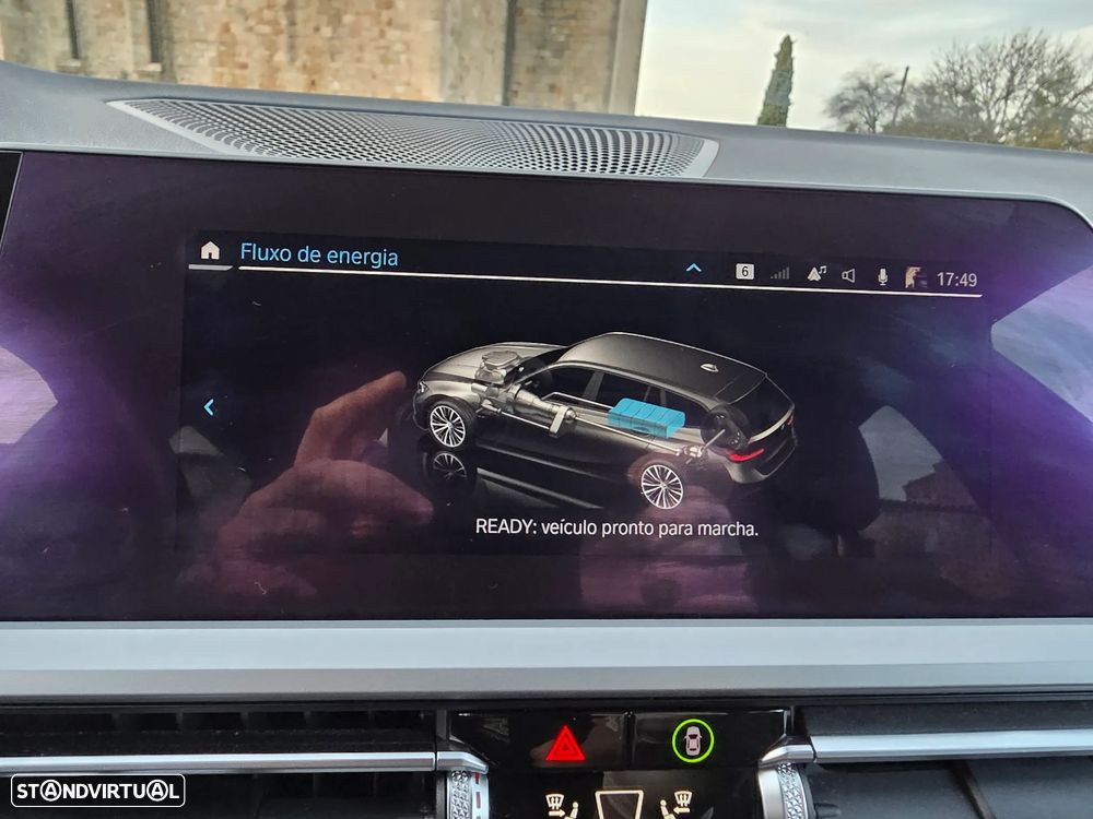 BMW 330 e xDrive Aut. - 25