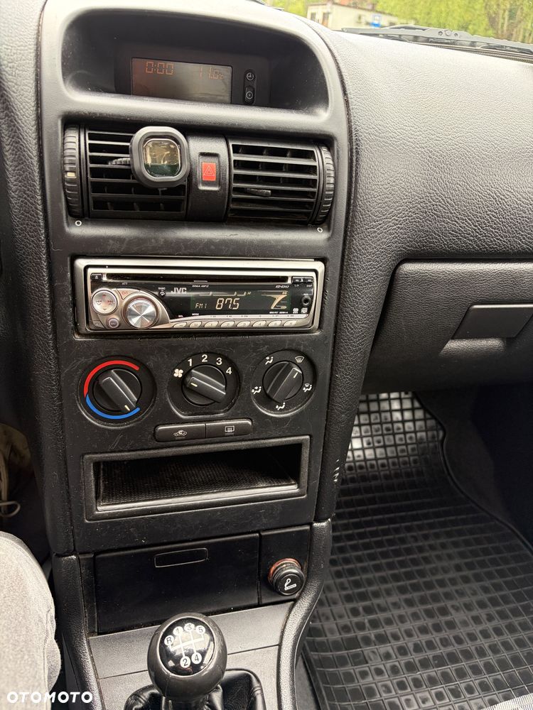 Opel Astra - 17