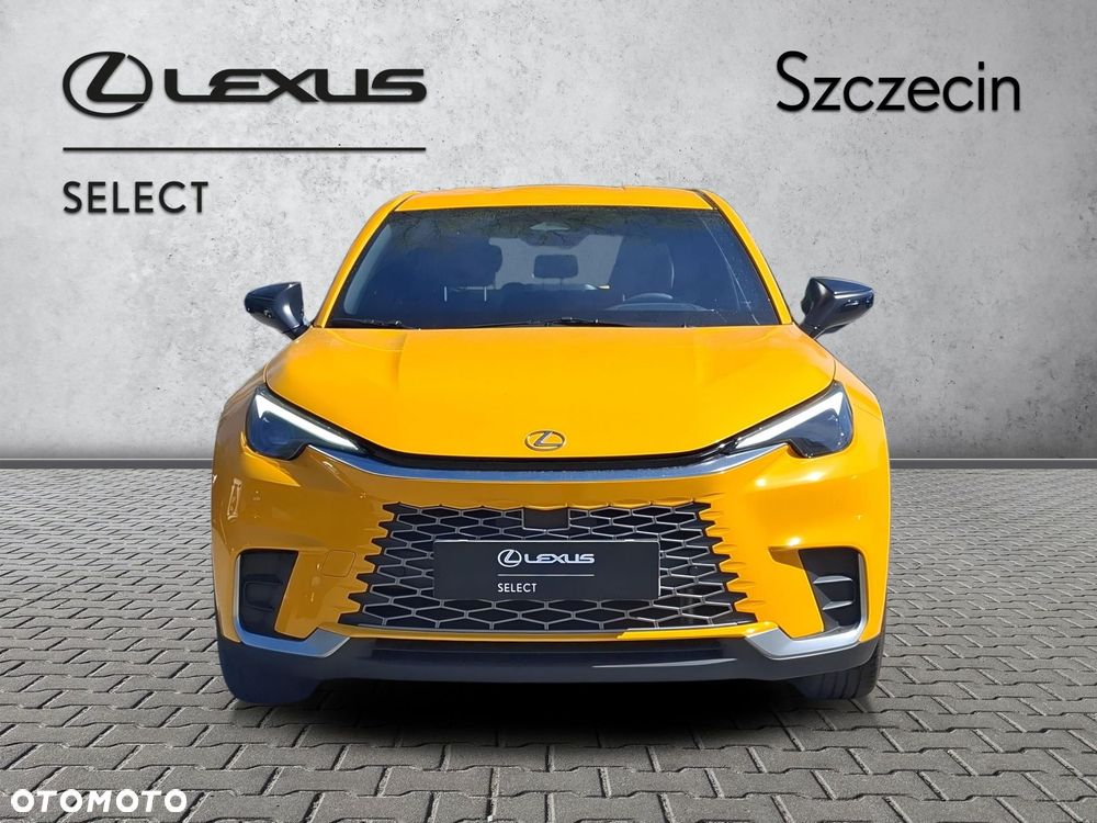 Lexus LBX - 8