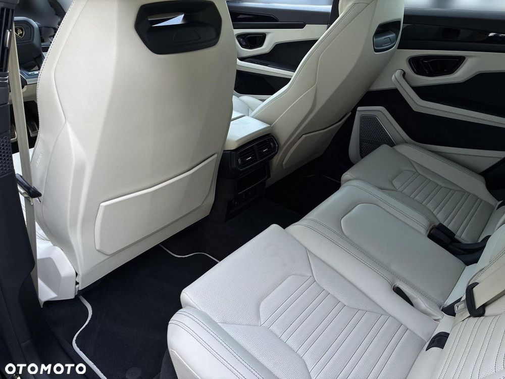 Lamborghini Urus - 23
