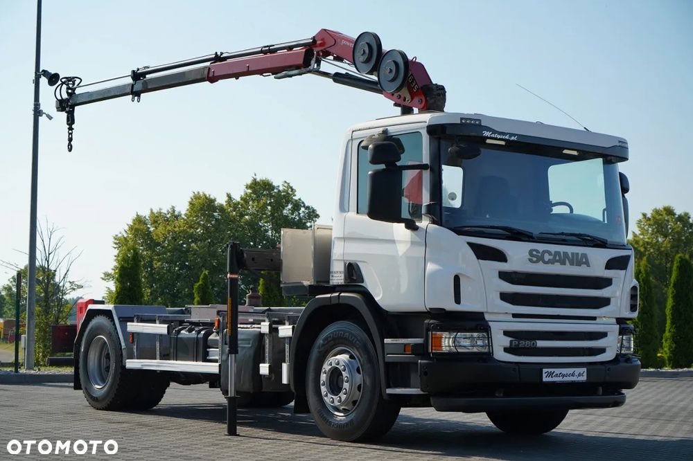 Scania P 280 / 4X2 / SIŁOWNIK DO WYWROTU / + HDS HMF 635 / UDŹWIG 1 500 KG / MAX WYSÓW 7 M / STEROWANIE RADIOWE / EURO 6 - 6