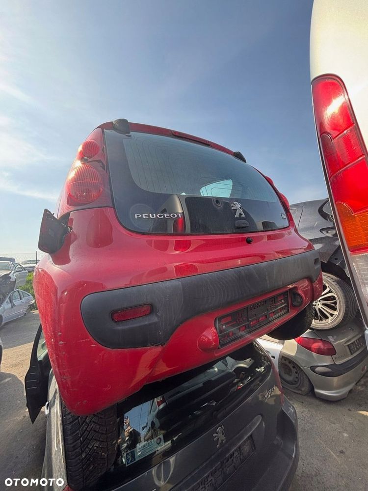 Peugeot 107 LIFT Zderzak tył