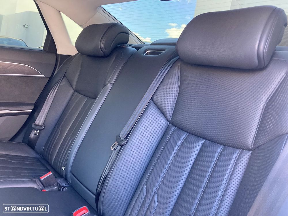 Audi A8 3.0 TDi V6 quattro Tiptronic Longo - 23
