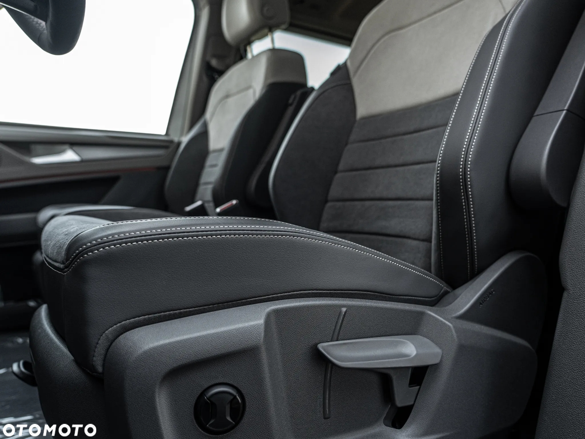 Volkswagen Multivan 2.0 TSI L2 Edition DSG - 19