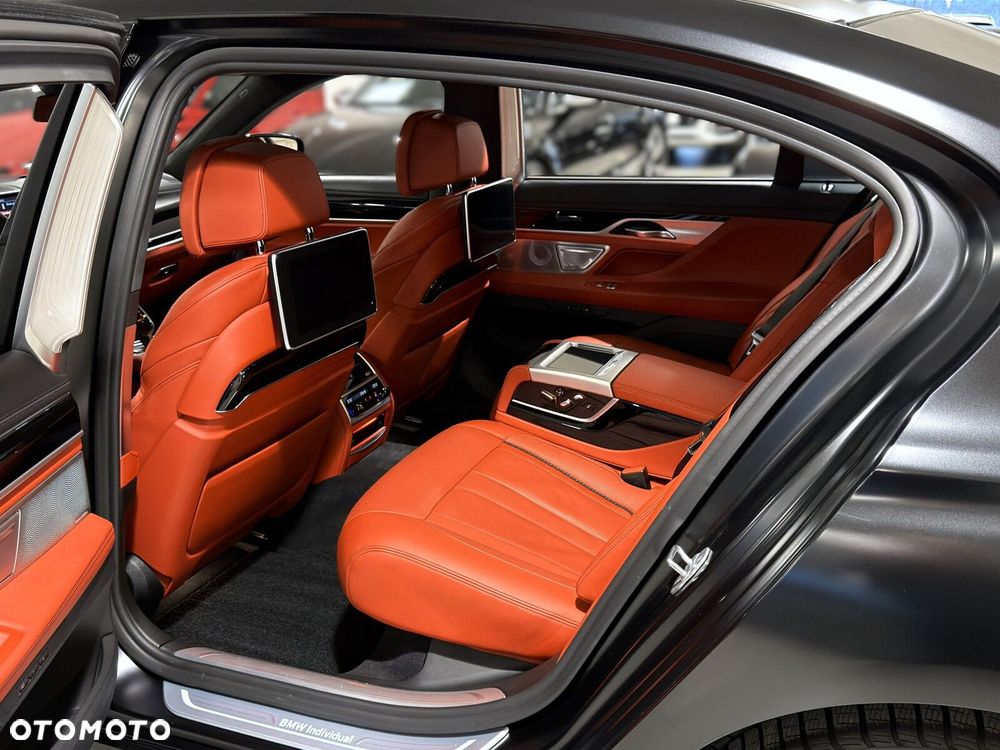 BMW Seria 7 - 29