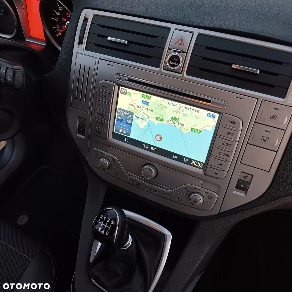 Ford Kuga 2.0 TDCi 2x4 Titanium - 32