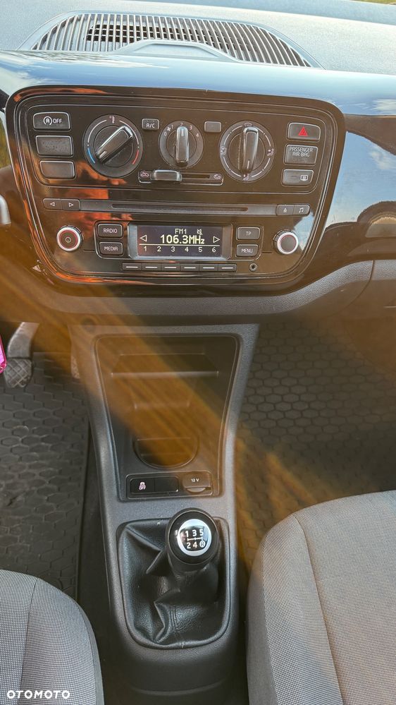 Volkswagen up! - 15