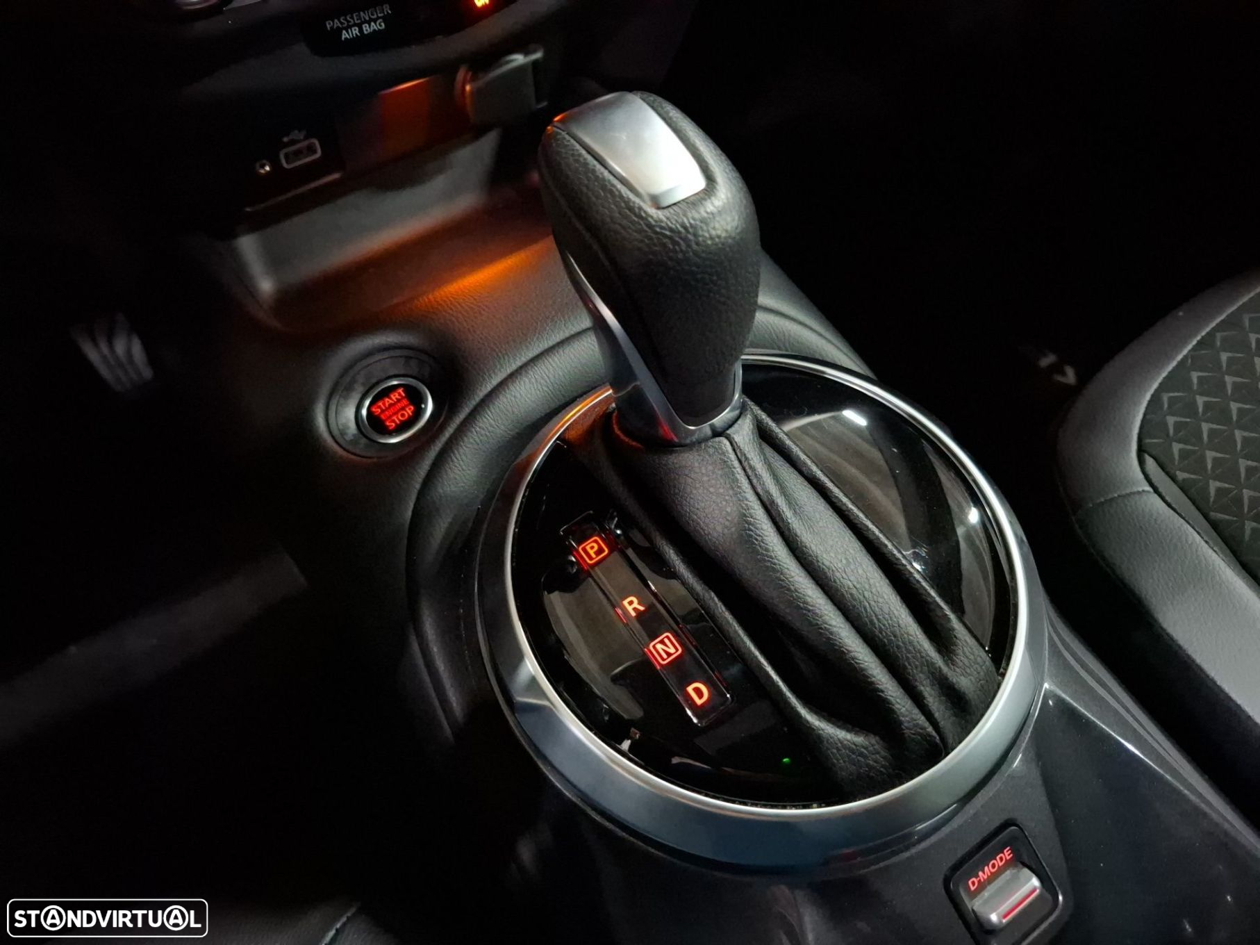 Nissan Juke 1.0 DIG-T N-Connecta NAV. DCT - 17