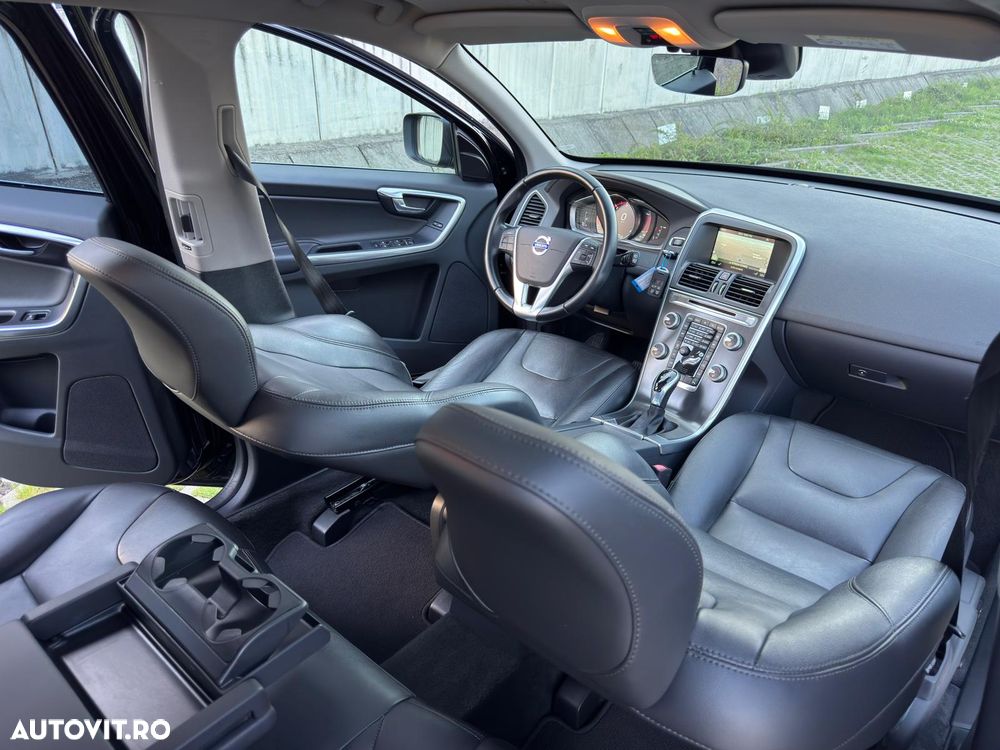 Volvo XC 60 D4 Geartronic Summum - 9