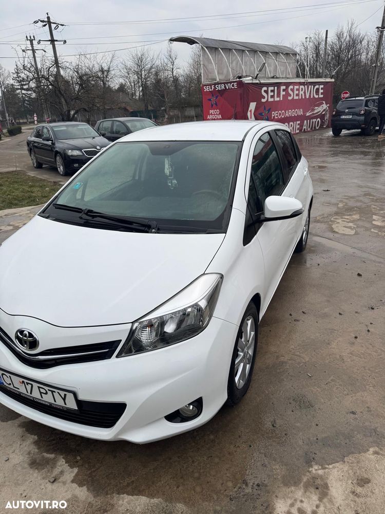 Toyota Yaris - 1
