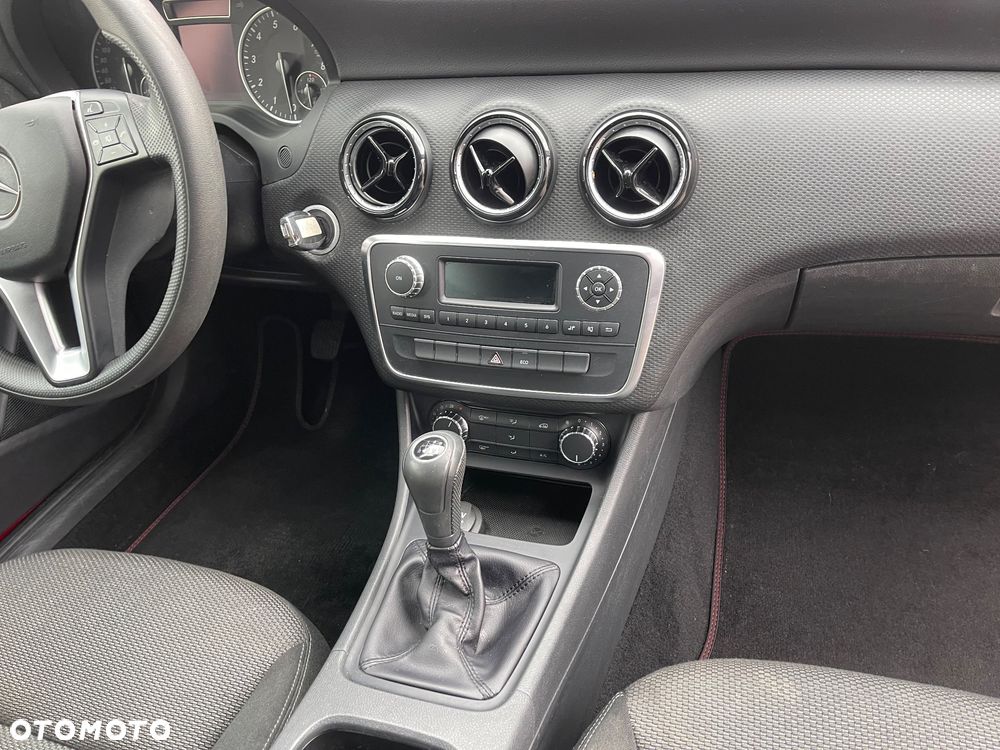 Mercedes-Benz Klasa A 180 (BlueEFFICIENCY) - 12