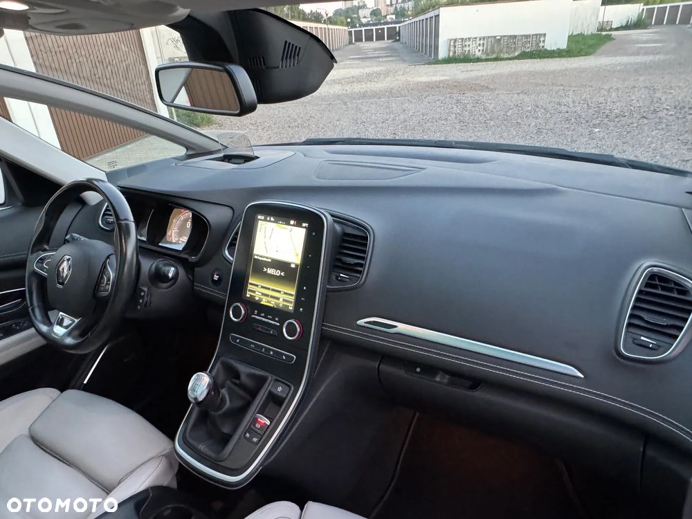Renault Scenic 1.6 dCi Energy Privilege S&S - 32