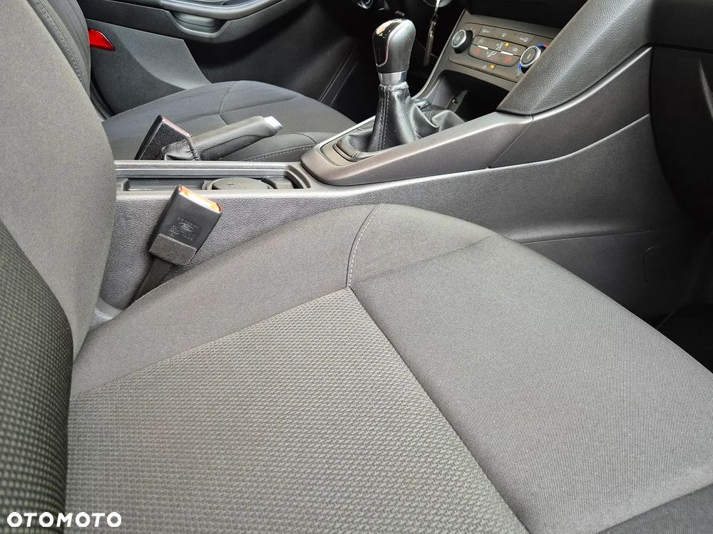 Ford Focus - 26