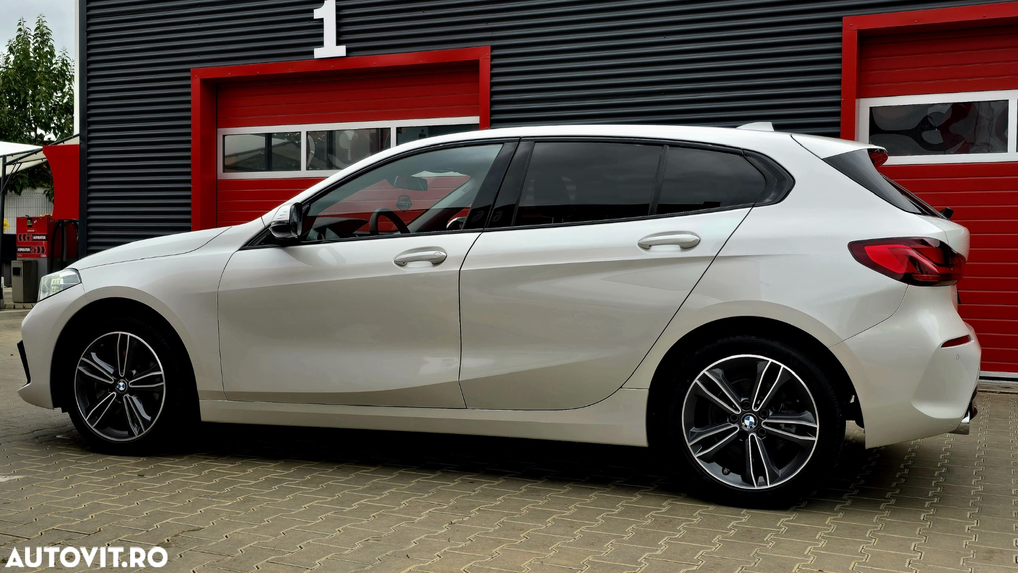 BMW Seria 1 - 10