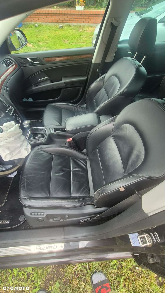 Skoda Superb 2.0 TDI Elegance DSG - 7