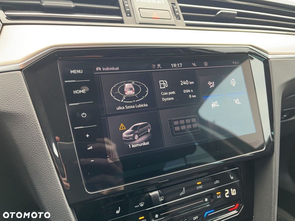 Volkswagen Passat Variant 2.0 TSI Elegance DSG - 25