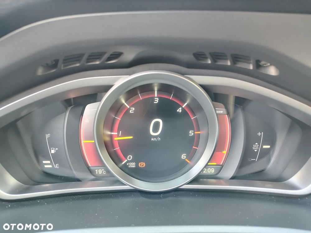 Volvo V40 D4 RDesign - 13