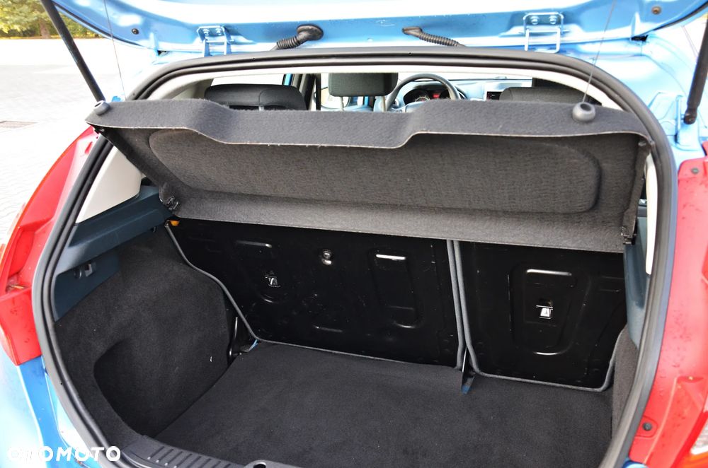 Ford Fiesta 1.25 Ghia - 31