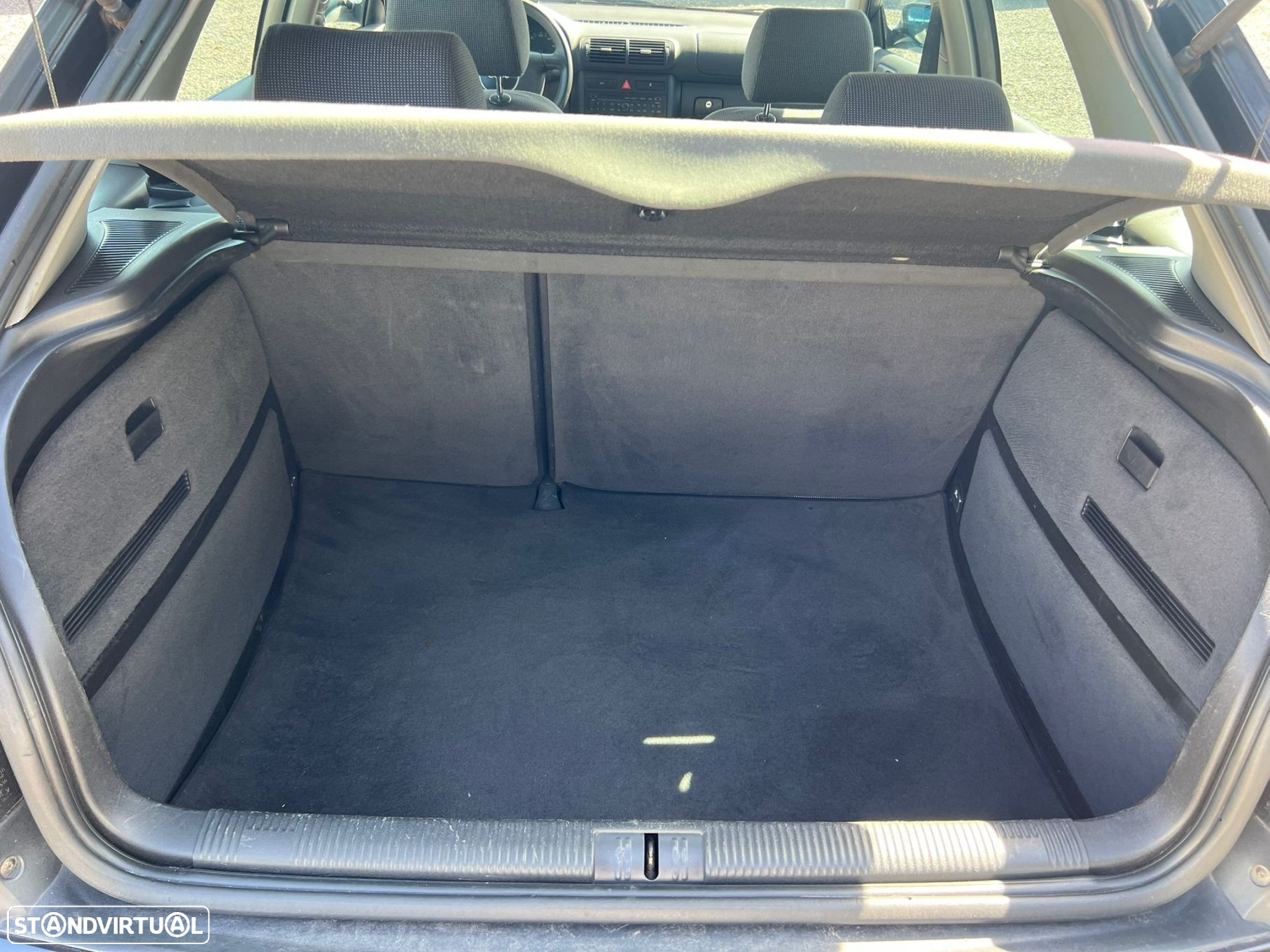 Audi A3 1.6 Ambiente - 9