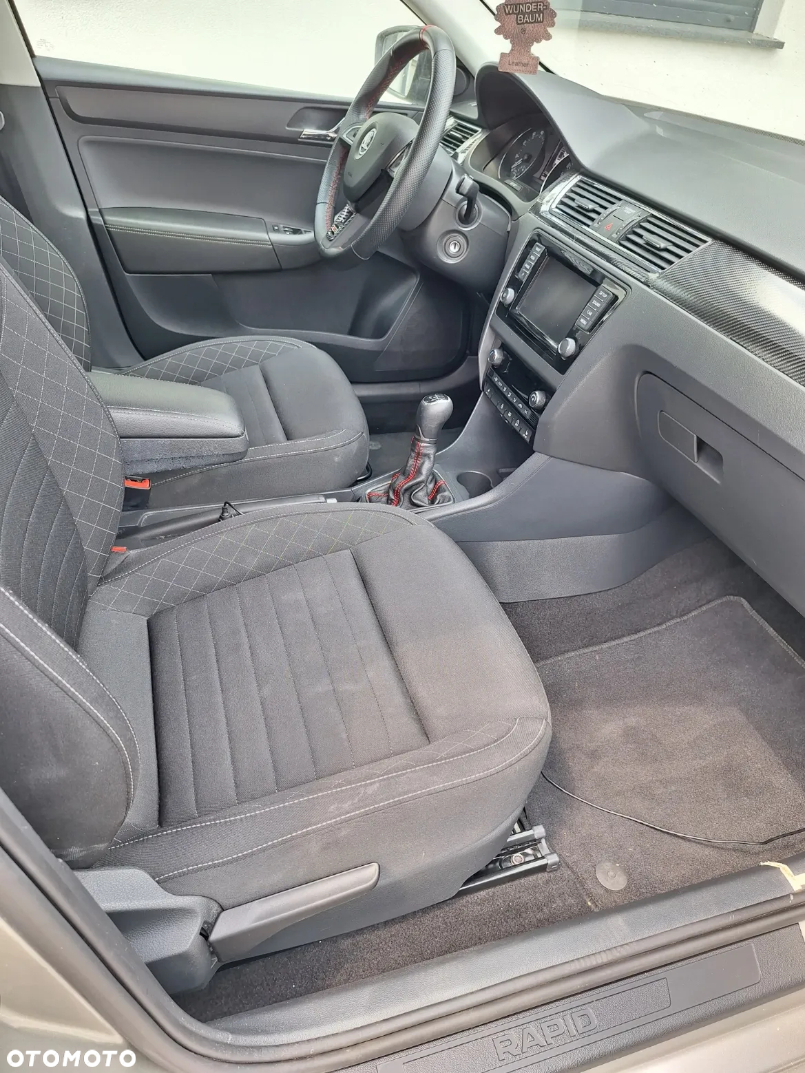 Skoda RAPID 1.2 TSI Active - 16