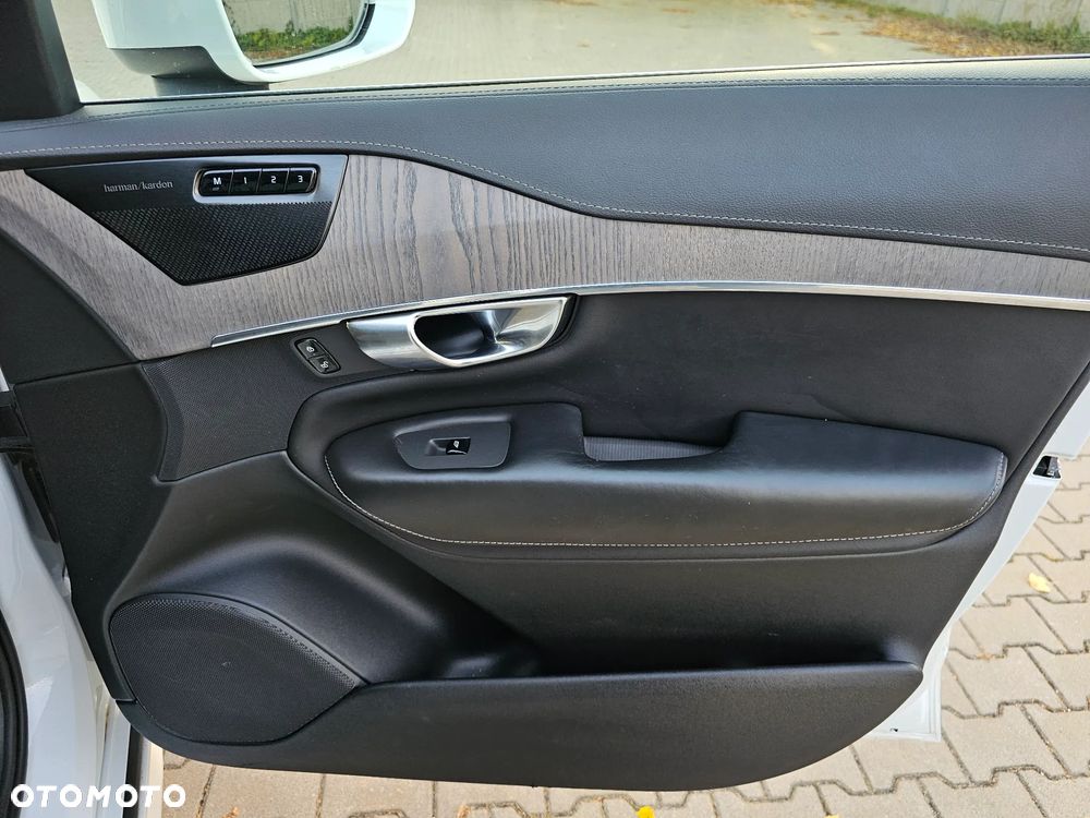 Volvo XC 90 - 28
