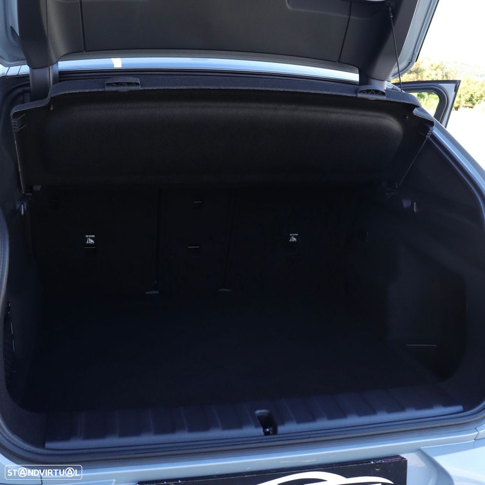 BMW iX2 eDrive20 Pack Desportivo M - 33