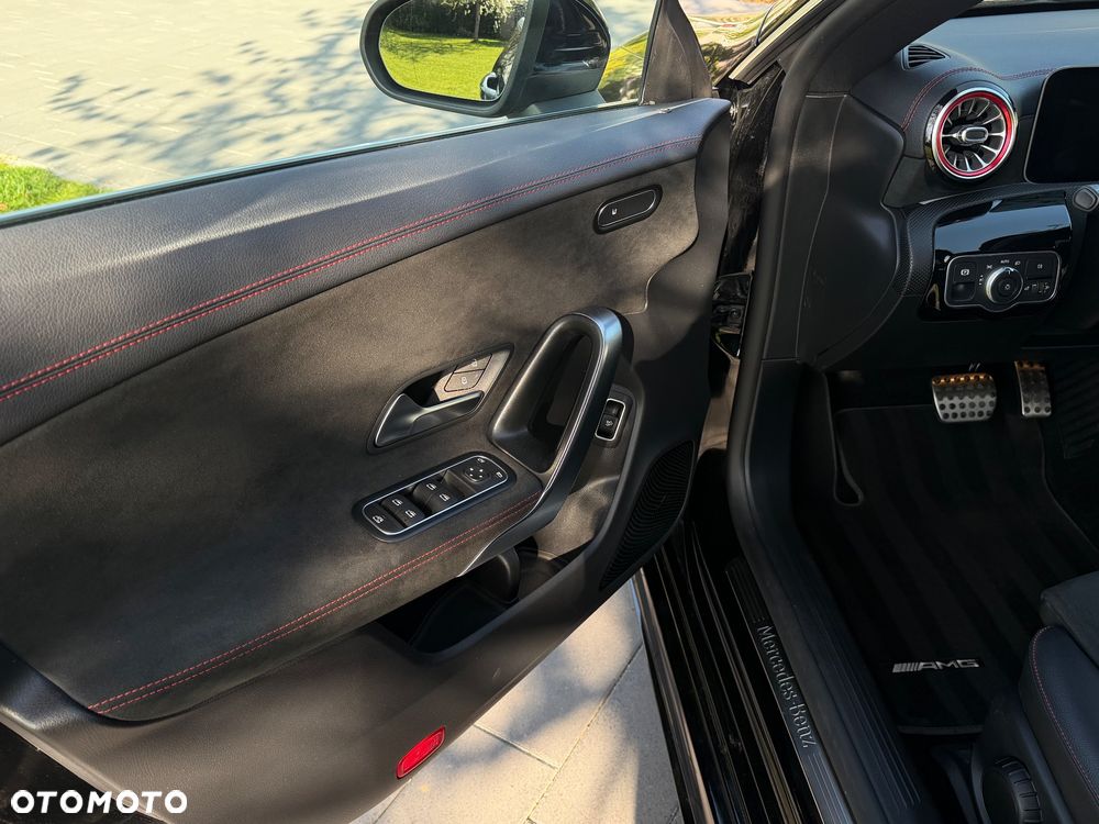 Mercedes-Benz CLA 220 d AMG Line 8G-DCT - 10