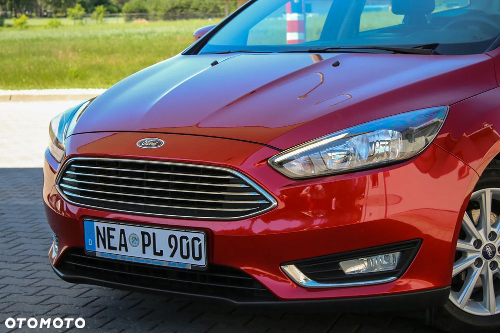 Ford Focus 1.5 EcoBlue Start-Stopp-System ST-LINE DESIGN - 6