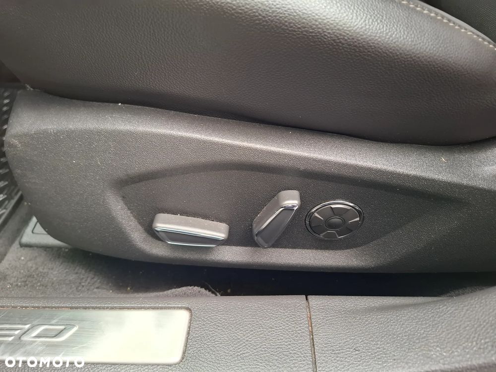 Ford Mondeo 2.0 TDCi Titanium PowerShift - 16