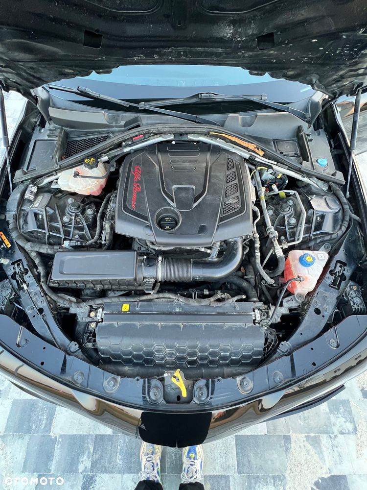 Alfa Romeo Giulia 2.0 Turbo 16V AT8-Q4 Veloce Ti - 19