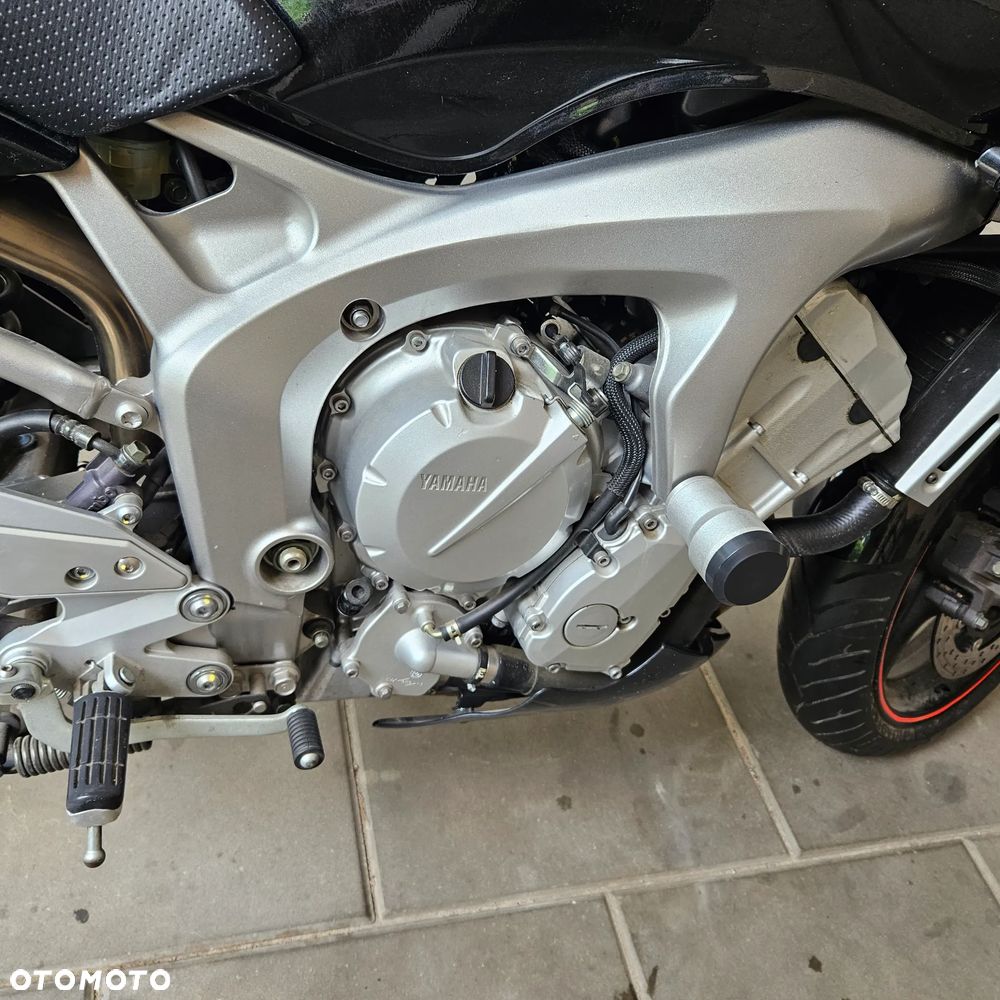 Yamaha FZ6 - 25