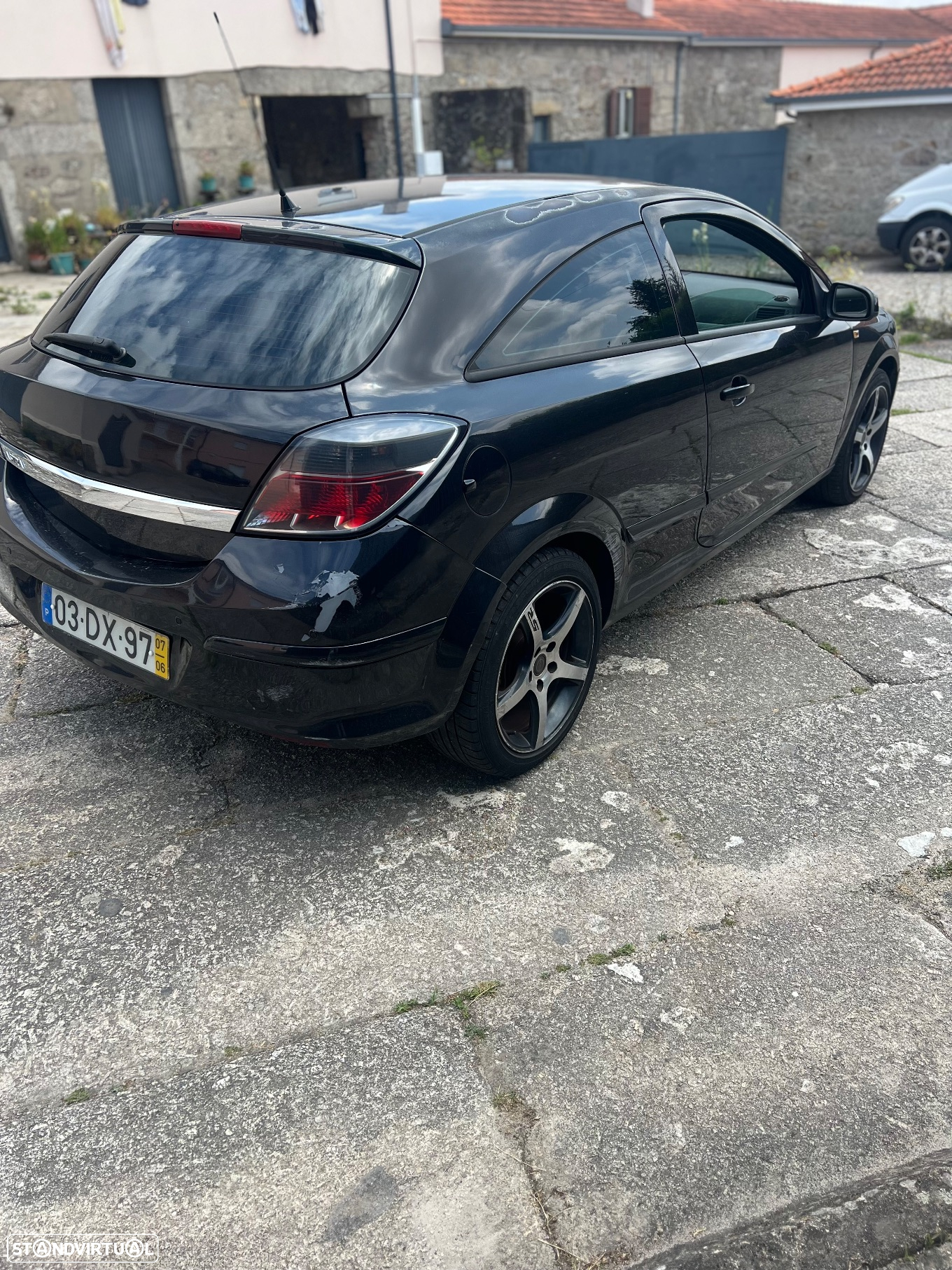 Opel Astra GTC 1.7 CDTi - 4
