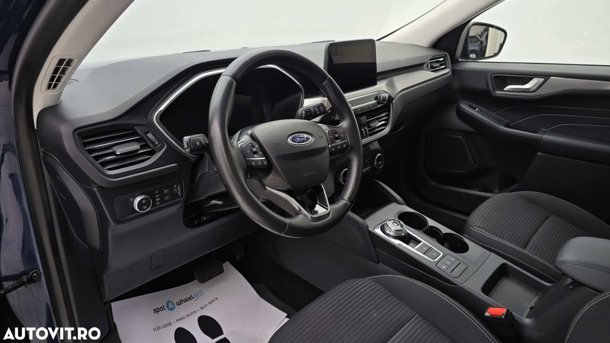 Ford Kuga - 13