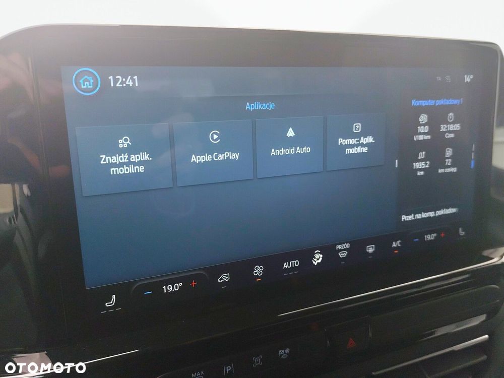 Ford Tourneo Custom - 31