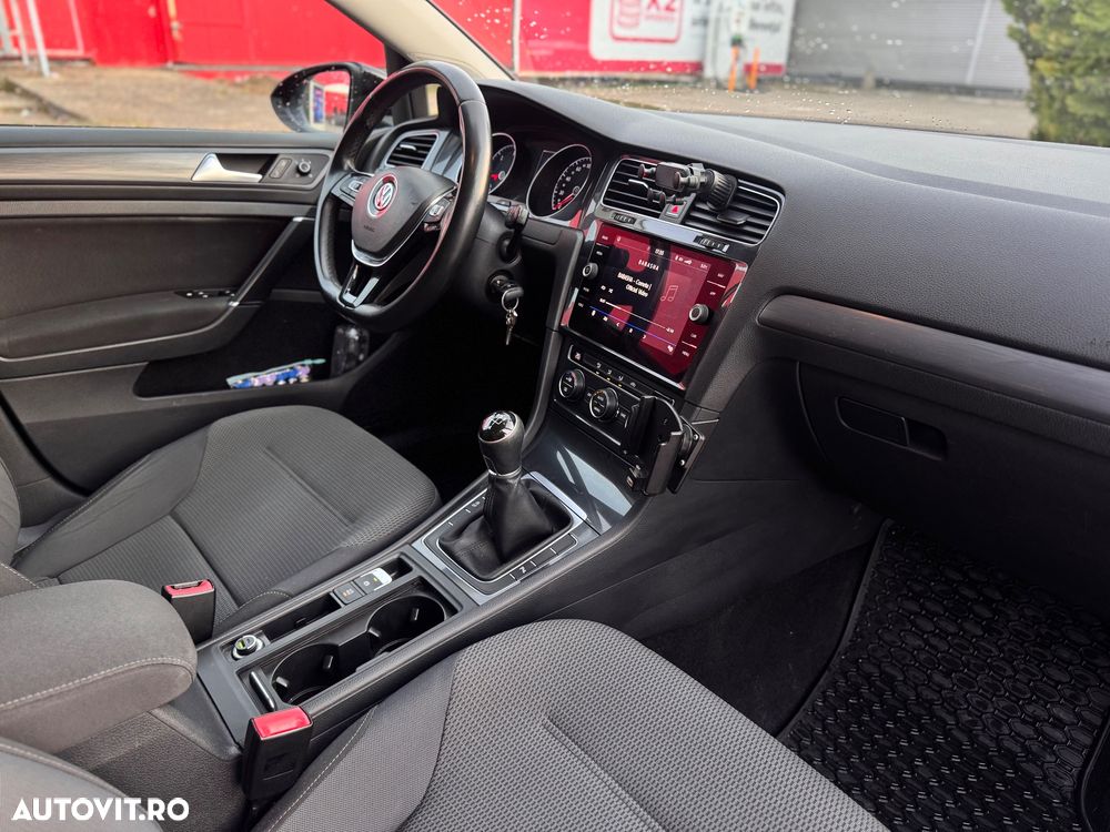 Volkswagen Golf 1.6 TDI Comfortline - 7