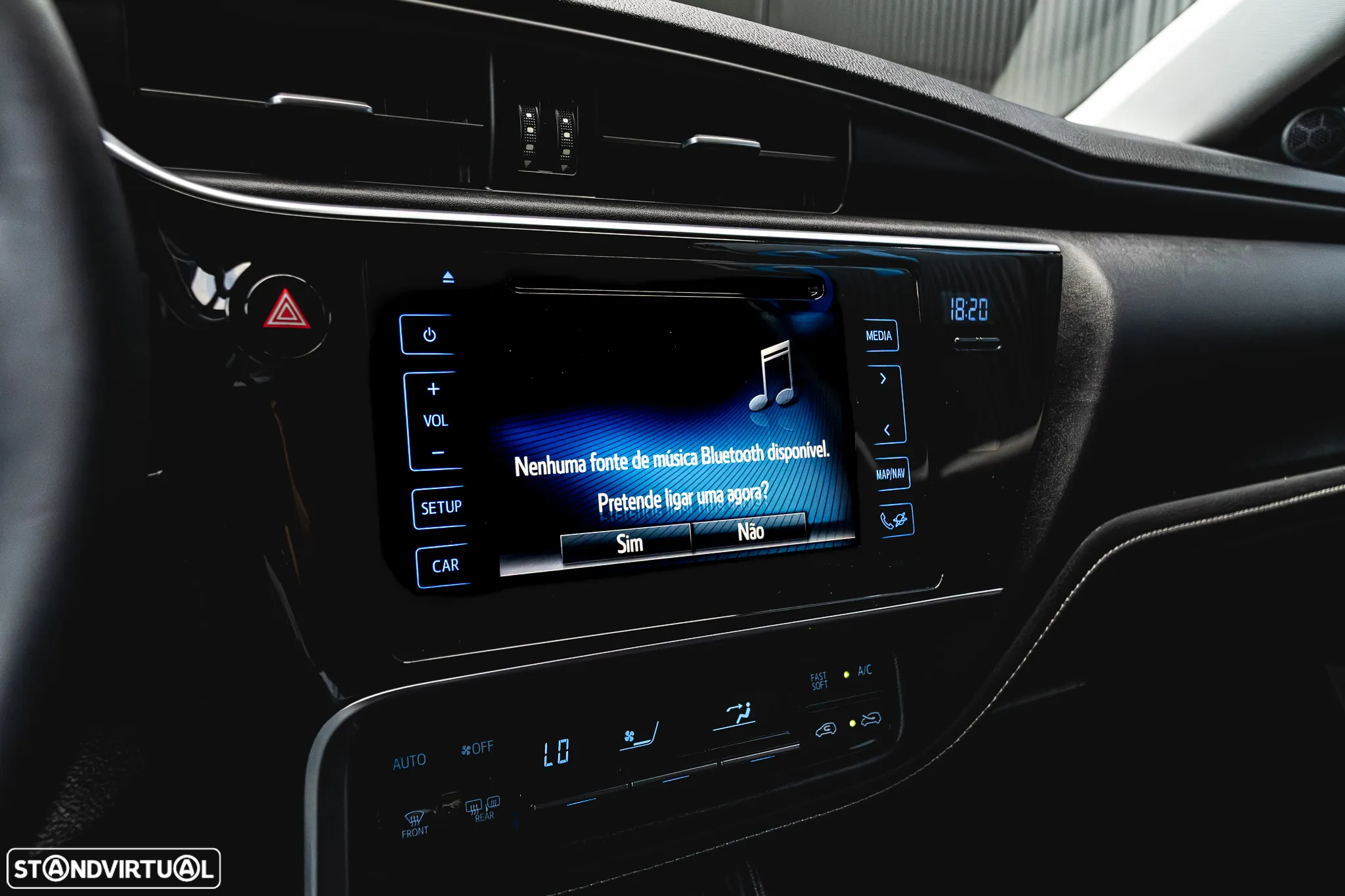 Toyota Auris Touring Sports 1.4 D-4D Com+P.Sport - 26