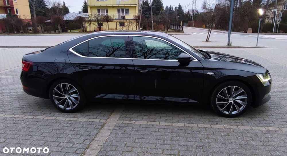 Skoda Superb 2.0 TDI L&K DSG - 4